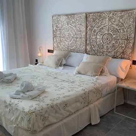 Talamanca Paradise - Private Pool Free Parking Apartament